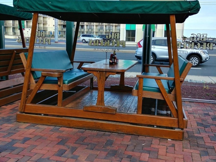 Big Pecker's Bar & Grill