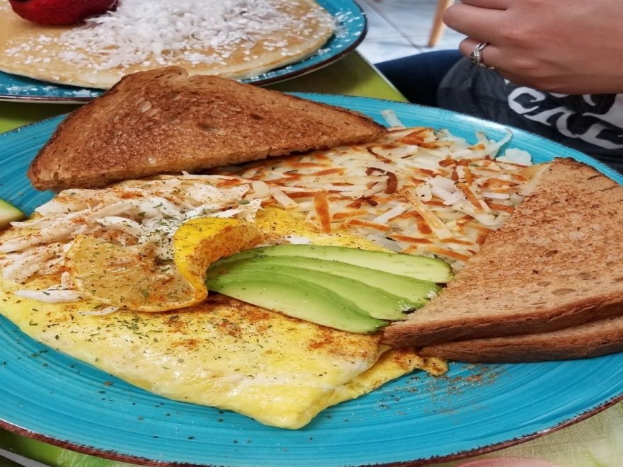 Malia's Cafe