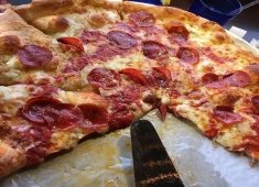 Ponzetti's Pizza