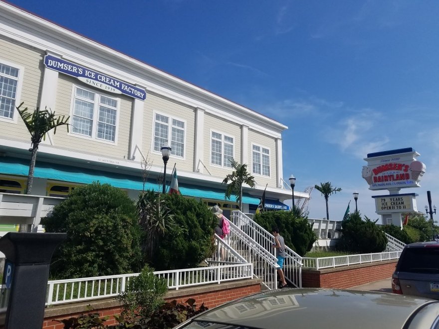 Dumser's Dairyland