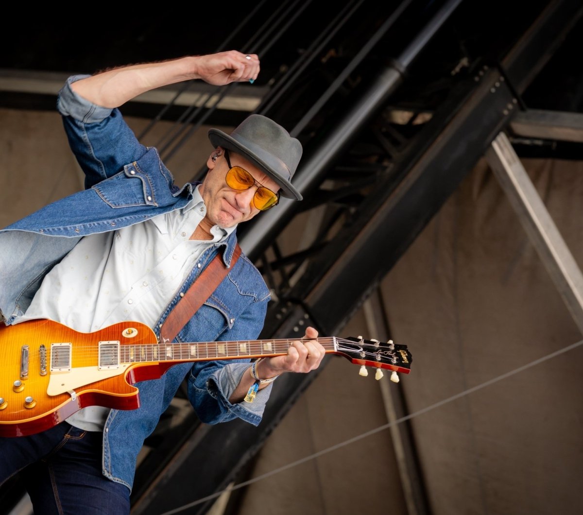 guitarist at Oceans Calling